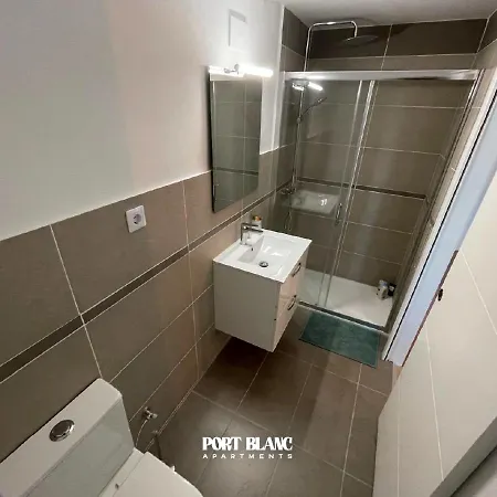 Portblanc - 4 *